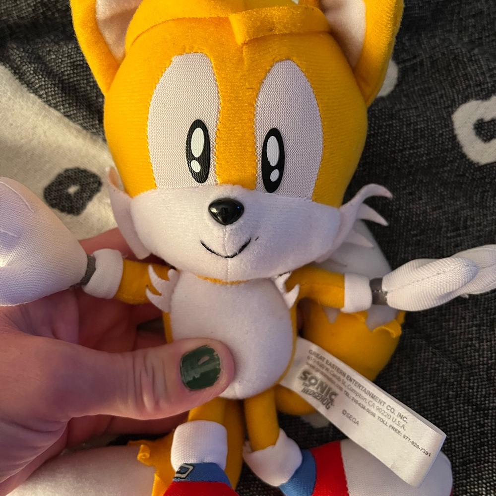 Sonic the hedgehog “Tails” plush EUC - Picture 3 of 5